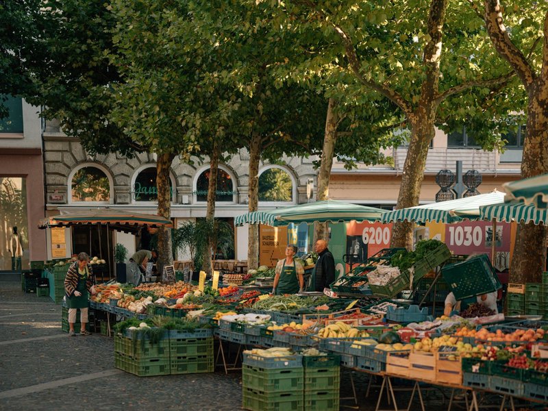 Regionales Obst und Gemüse auf dem Wochenmarkt